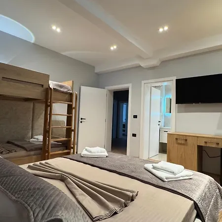 Brankaj Guest house *